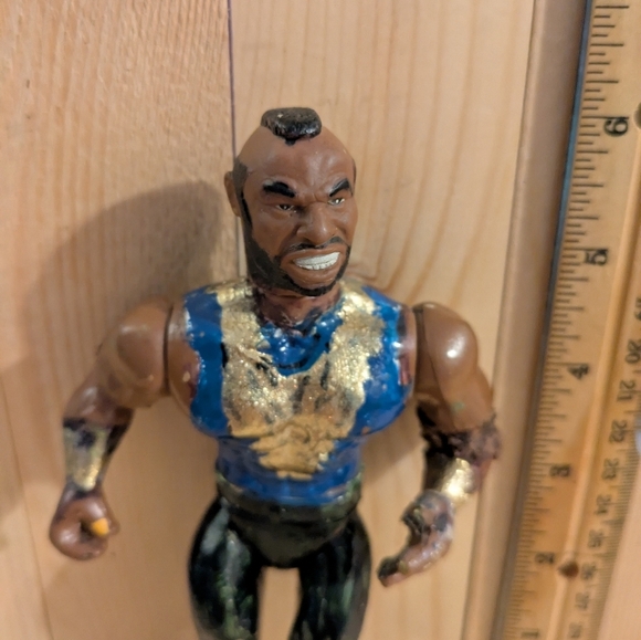 Me T Action Figure with Blue and Gold Outfit Vintage 1983 - Picture 3 of 4